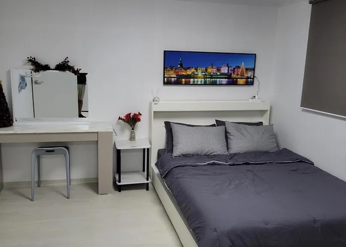Newly Renovated Apartment Center Of Seoul #10