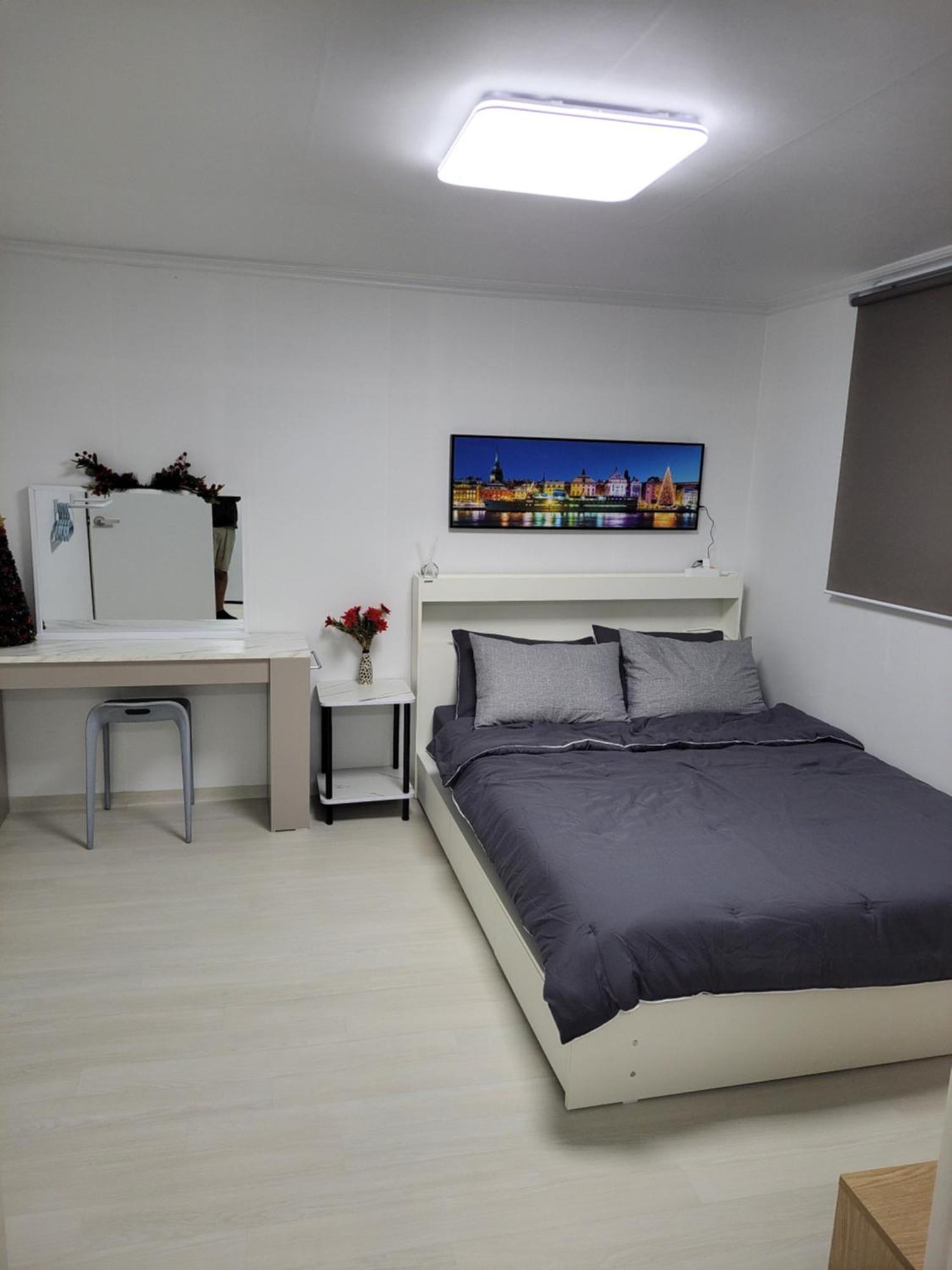 Newly Renovated Center Of #10 *